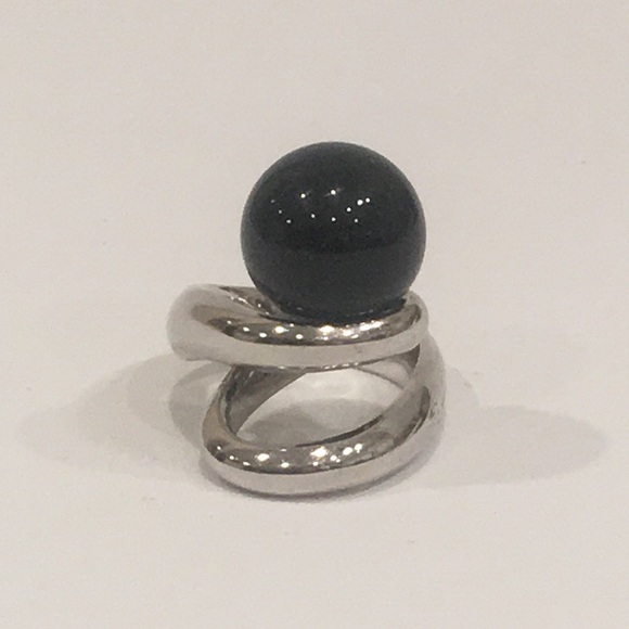 Nuovegioie Silver and Onyx Ring - Picture 2 of 8
